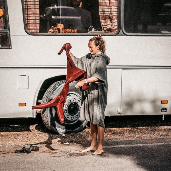 ⁦פונצ'ו קיץ MANERA⁩ – תמונה ⁦5⁩
