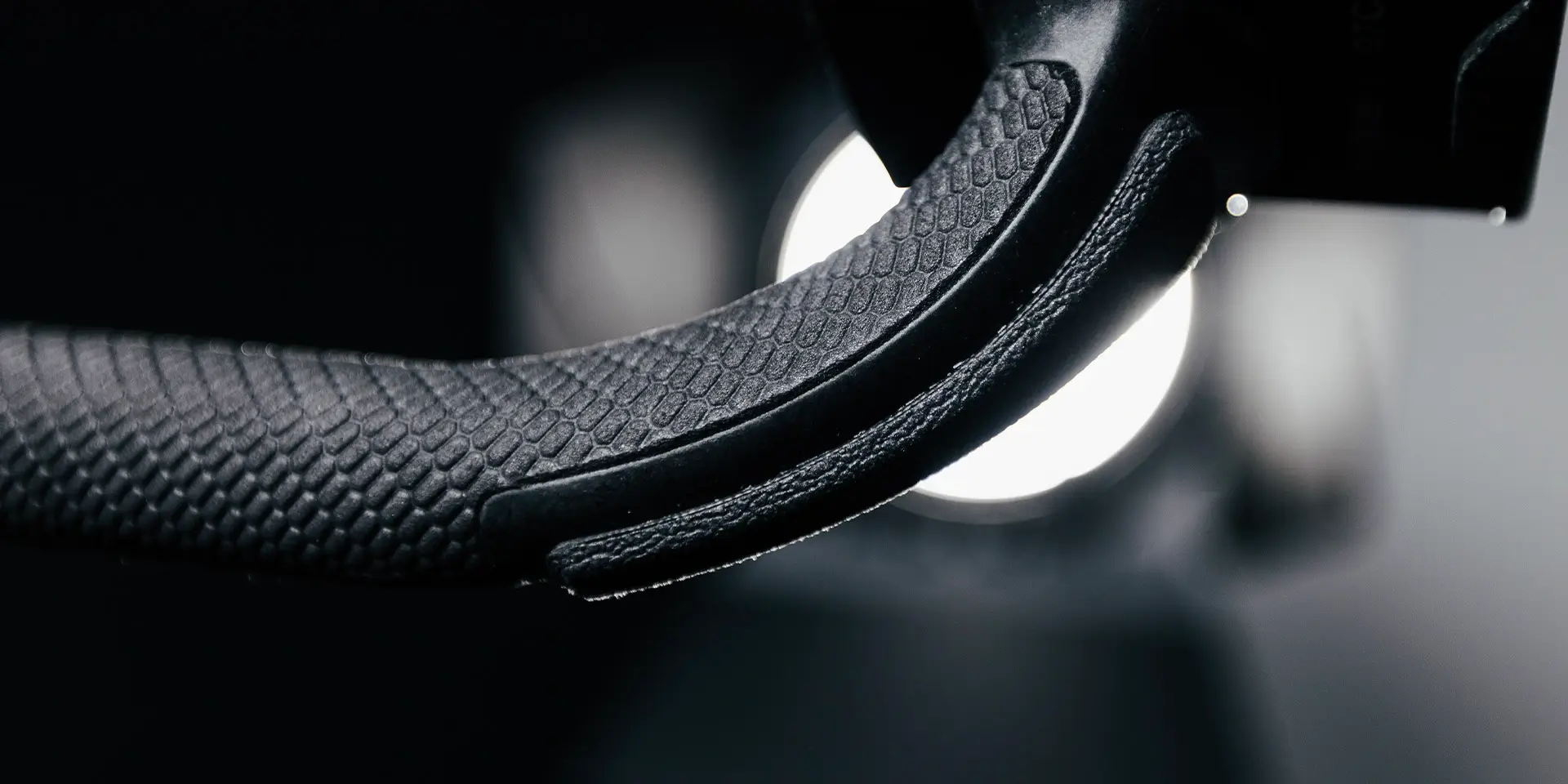 CARBON BOOM - STRIKE V.4 - מנור לווינג – תמונה 8