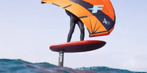 CARBON MAST 16 2025